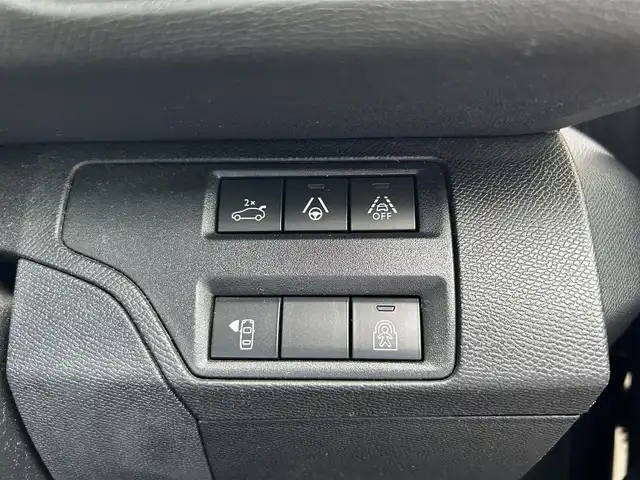 プジョー ５００８ GT ブルーHDi 滋賀県 2022(令4)年 3.1万km グレーⅡ ・サンルーフ/・アダプティブクルーズコントロール/・純正ディスプレイオーディオ/（BT/USB/CarPlay）/・バックカメラ／サイドカメラ/・半革シート／シートヒーター/・前後ドライブレコーダー/・ＥＴＣ/・純正１８ＡＷ/・レーンキープアシスト/・電動テールゲート/・運転席マッサージ機能付き/・オートマチックハイビーム