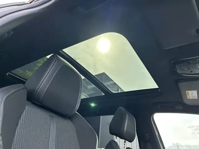 プジョー ５００８ GT ブルーHDi 滋賀県 2022(令4)年 3.1万km グレーⅡ ・サンルーフ/・アダプティブクルーズコントロール/・純正ディスプレイオーディオ/（BT/USB/CarPlay）/・バックカメラ／サイドカメラ/・半革シート／シートヒーター/・前後ドライブレコーダー/・ＥＴＣ/・純正１８ＡＷ/・レーンキープアシスト/・電動テールゲート/・運転席マッサージ機能付き/・オートマチックハイビーム