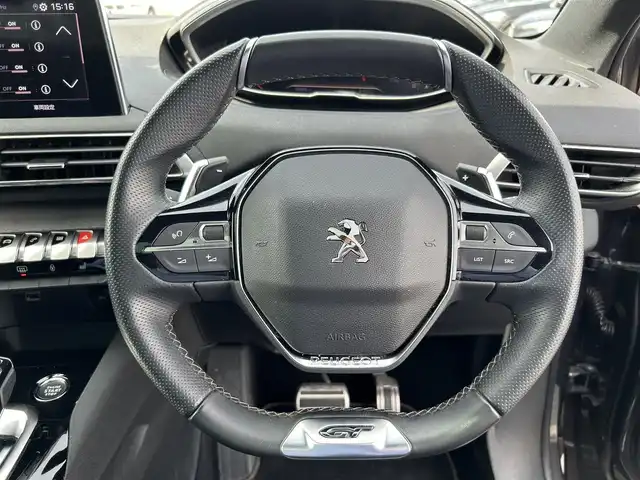 プジョー ５００８ GT ブルーHDi 滋賀県 2022(令4)年 3.1万km グレーⅡ ・サンルーフ/・アダプティブクルーズコントロール/・純正ディスプレイオーディオ/（BT/USB/CarPlay）/・バックカメラ／サイドカメラ/・半革シート／シートヒーター/・前後ドライブレコーダー/・ＥＴＣ/・純正１８ＡＷ/・レーンキープアシスト/・電動テールゲート/・運転席マッサージ機能付き/・オートマチックハイビーム