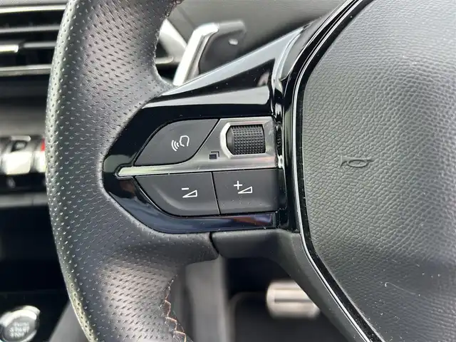 プジョー ５００８ GT ブルーHDi 滋賀県 2022(令4)年 3.1万km グレーⅡ ・サンルーフ/・アダプティブクルーズコントロール/・純正ディスプレイオーディオ/（BT/USB/CarPlay）/・バックカメラ／サイドカメラ/・半革シート／シートヒーター/・前後ドライブレコーダー/・ＥＴＣ/・純正１８ＡＷ/・レーンキープアシスト/・電動テールゲート/・運転席マッサージ機能付き/・オートマチックハイビーム
