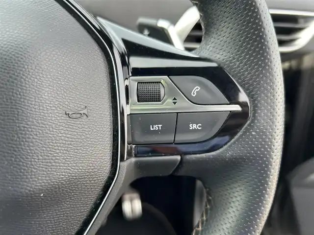 プジョー ５００８ GT ブルーHDi 滋賀県 2022(令4)年 3.1万km グレーⅡ ・サンルーフ/・アダプティブクルーズコントロール/・純正ディスプレイオーディオ/（BT/USB/CarPlay）/・バックカメラ／サイドカメラ/・半革シート／シートヒーター/・前後ドライブレコーダー/・ＥＴＣ/・純正１８ＡＷ/・レーンキープアシスト/・電動テールゲート/・運転席マッサージ機能付き/・オートマチックハイビーム