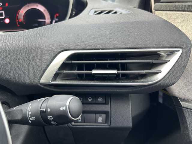 プジョー ５００８ GT ブルーHDi 滋賀県 2022(令4)年 3.1万km グレー ・サンルーフ/・アダプティブクルーズコントロール/・純正ディスプレイオーディオ/（BT/USB/CarPlay）/・バックカメラ／サイドカメラ/・半革シート／シートヒーター/・前後ドライブレコーダー/・ＥＴＣ/・純正１８ＡＷ/・レーンキープアシスト/・電動テールゲート/・運転席マッサージ機能付き/・オートマチックハイビーム
