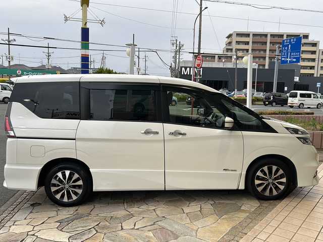 日産 セレナ ハイウェイスター プロパイロットED 静岡県 2017(平29)年 8.2万km ブリリアントホワイトパール 【主要装備】/プロパイロット　/アルパインナビ　/アルパイン後席フリップダウンモニター　/オートホールド　/両側パワースライドドア　/ステアリングスイッチ　/ドライブレコーダー　/アイドリングストップ　/スマートキー/プッシュスタート/純正16インチアルミホイール