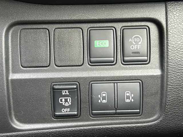 日産 セレナ ハイウェイスター プロパイロットED 静岡県 2017(平29)年 8.2万km ブリリアントホワイトパール 【主要装備】/プロパイロット　/アルパインナビ　/アルパイン後席フリップダウンモニター　/オートホールド　/両側パワースライドドア　/ステアリングスイッチ　/ドライブレコーダー　/アイドリングストップ　/スマートキー/プッシュスタート/純正16インチアルミホイール