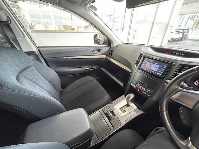 スバル レガシィ ツーリングワゴン 2．5iアイサイト 宮城県 2013(平25)年 6.6万km アイスシルバーメタリック ４ＷＤ　/アイサイト　/レーダークルーズコントロール/鍵付きルーフキャリア　/ワンオーナー　/前方ドライブレコーダー　　/パワーシート　/メーカーオプションナビ　/　　（ワンセグテレビ/CD/DVD/iPod/SD/　　Bluetooth/FM/AM/USB）/バックカメラ/ヒルホールドコントロール/純正フロアマット/オートライト/ETC/純正17インチアルミホイール/プッシュスタート/保証書/取扱説明書