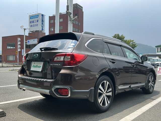 スバル アウトバック リミテッド 京都府 2017(平29)年 10.9万km オークブラウンパール 〇ワンオーナー/〇フルセグテレビ/〇フリップダウンモニター/〇プッシュスタート/〇バックカメラ/〇ETC2.0/〇電動リアゲート/〇フロアマット（純正）