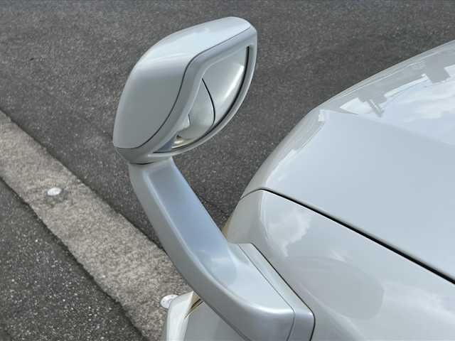 三菱 パジェロ ロング スーパーエクシード 富山県 2012(平24)年 10.4万km ウォームホワイトパール サンルーフ/４WD/レザーシート/3例シート/パワーシート（D／N）/メーカーオプションナビ/BT接続・フルセグTV/クルーズコントロール/シートヒーター/バックカメラ/フォグランプ/純正１８インチAW/純正ドアバイザー/純正フロアマット/横滑り防止装置/スペアキー/電動格納ウインカーミラー/ETC/ナビ取扱説明書/スペアキー/社外AWスタッドレス車載（265/60R18）