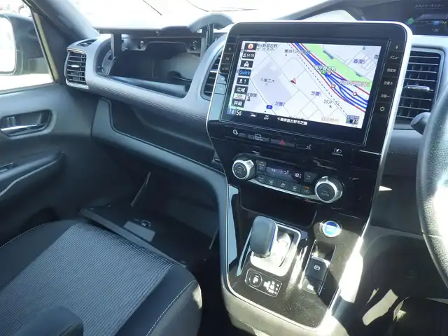 日産 セレナ e－パワー ハイウェイスター V 千葉県 2019(令1)年 6.3万km ダイヤモンドブラック エマージェンシーブレーキ/プロパイロット/インテリジェントクルーズコントロール/両側パワースライドドア/9インチ純正SDナビ/地デジTV/【BD/DVD/CD再生機能　Bluetooth接続】/アラウンドビューモニター/ドライブレコーダー/革巻きステアリング/ステアリングスイッチ/ETC/LEDヘッドライト/ウインカーミラー/コーナーセンサー/社外17インチアルミホイル/サイド/カーテンエアバッグ/インテリジェントキー