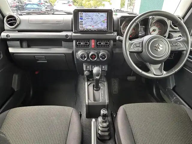 スズキ ジムニー XC 福岡県 2018(平30)年 1.4万km ジャングルグリーン ワンオーナー/4WD/軽量衝撃吸収ボディー/プリクラッシュセーフティ/デュアルセンサーブレーキ/横滑り防止装置/レーンキープアシスト/Panasonic8インチナビ/（BLUETOOTH/フルセグ/CD/DVD)/バックカメラ/クルーズコントロール/LEDライト/オートライト/シートヒーター/純正16インチAW/スマートキー/ドライブレコーダー/ETC/保証書/取扱説明書