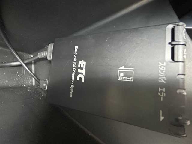 スズキ ジムニー XC 福岡県 2018(平30)年 1.4万km ジャングルグリーン ワンオーナー/4WD/軽量衝撃吸収ボディー/プリクラッシュセーフティ/デュアルセンサーブレーキ/横滑り防止装置/レーンキープアシスト/Panasonic8インチナビ/（BLUETOOTH/フルセグ/CD/DVD)/バックカメラ/クルーズコントロール/LEDライト/オートライト/シートヒーター/純正16インチAW/スマートキー/ドライブレコーダー/ETC/保証書/取扱説明書