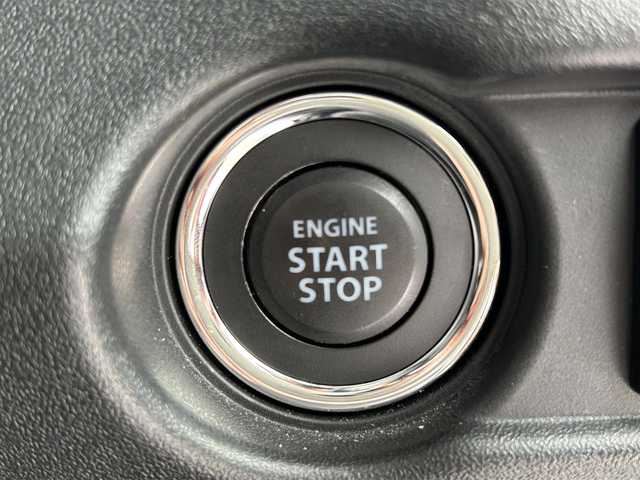 スズキ ジムニー XC 福岡県 2018(平30)年 1.4万km ジャングルグリーン ワンオーナー/4WD/軽量衝撃吸収ボディー/プリクラッシュセーフティ/デュアルセンサーブレーキ/横滑り防止装置/レーンキープアシスト/Panasonic8インチナビ/（BLUETOOTH/フルセグ/CD/DVD)/バックカメラ/クルーズコントロール/LEDライト/オートライト/シートヒーター/純正16インチAW/スマートキー/ドライブレコーダー/ETC/保証書/取扱説明書