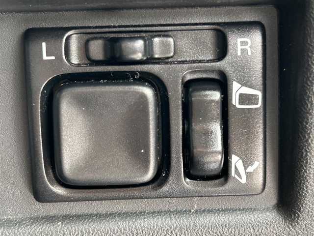 スズキ ジムニー XC 福岡県 2018(平30)年 1.4万km ジャングルグリーン ワンオーナー/4WD/軽量衝撃吸収ボディー/プリクラッシュセーフティ/デュアルセンサーブレーキ/横滑り防止装置/レーンキープアシスト/Panasonic8インチナビ/（BLUETOOTH/フルセグ/CD/DVD)/バックカメラ/クルーズコントロール/LEDライト/オートライト/シートヒーター/純正16インチAW/スマートキー/ドライブレコーダー/ETC/保証書/取扱説明書