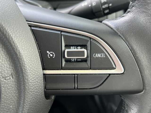 スズキ ジムニー XC 福岡県 2018(平30)年 1.4万km ジャングルグリーン ワンオーナー/4WD/軽量衝撃吸収ボディー/プリクラッシュセーフティ/デュアルセンサーブレーキ/横滑り防止装置/レーンキープアシスト/Panasonic8インチナビ/（BLUETOOTH/フルセグ/CD/DVD)/バックカメラ/クルーズコントロール/LEDライト/オートライト/シートヒーター/純正16インチAW/スマートキー/ドライブレコーダー/ETC/保証書/取扱説明書