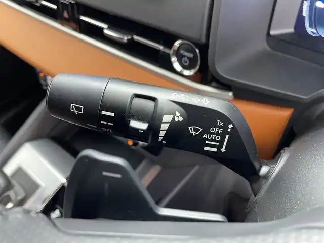 三菱 アウトランダー ＰＨＥＶ P 鹿児島県 2022(令4)年 4.1万km 茶 純正ナビ/（BT/フルセグTV）/パドルシフト/BOSEプレミアムサウンド/アラウンドビューモニター/マイパイロット/ブラインドスポットモニター/電動リアゲート/レザーシート/シートヒーター/パワーシート/ステアリングヒーター/オートライト/オートマチックハイビーム/スマートキー/プッシュスタート/リアサンシェード