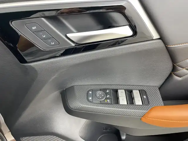 三菱 アウトランダー ＰＨＥＶ P 鹿児島県 2022(令4)年 4.1万km 茶 純正ナビ/（BT/フルセグTV）/パドルシフト/BOSEプレミアムサウンド/アラウンドビューモニター/マイパイロット/ブラインドスポットモニター/電動リアゲート/レザーシート/シートヒーター/パワーシート/ステアリングヒーター/オートライト/オートマチックハイビーム/スマートキー/プッシュスタート/リアサンシェード