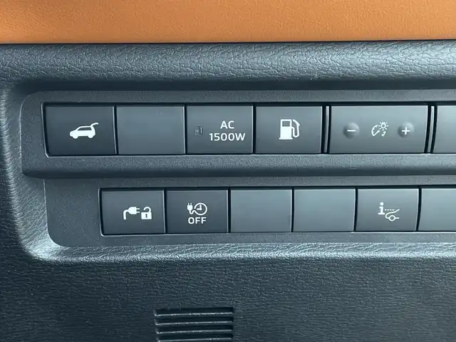 三菱 アウトランダー ＰＨＥＶ P 鹿児島県 2022(令4)年 4.1万km 茶 純正ナビ/（BT/フルセグTV）/パドルシフト/BOSEプレミアムサウンド/アラウンドビューモニター/マイパイロット/ブラインドスポットモニター/電動リアゲート/レザーシート/シートヒーター/パワーシート/ステアリングヒーター/オートライト/オートマチックハイビーム/スマートキー/プッシュスタート/リアサンシェード