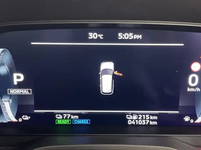 三菱 アウトランダー ＰＨＥＶ P 鹿児島県 2022(令4)年 4.1万km 茶 純正ナビ/（BT/フルセグTV）/パドルシフト/BOSEプレミアムサウンド/アラウンドビューモニター/マイパイロット/ブラインドスポットモニター/電動リアゲート/レザーシート/シートヒーター/パワーシート/ステアリングヒーター/オートライト/オートマチックハイビーム/スマートキー/プッシュスタート/リアサンシェード