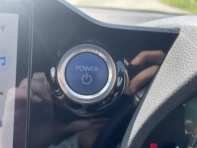 トヨタ ノア ハイブリッド S－Z 福岡県 2022(令4)年 7.6万km ホワイトパールクリスタルシャイン 車載メモリーナビ/フルセグTV/両側パワースライドドア/バックカメラ/ETC2.0/レーダークルーズコントロール/コーナーセンサー/オートマチックハイビーム/LEDヘッドランプ/LEDフロントフォグランプ/ディスプレイオーディオプラス/左右独立温度調整オートエアコン/シートヒーター/100V電源/純正アルミホイール/スマートエントリー/スタートシステム