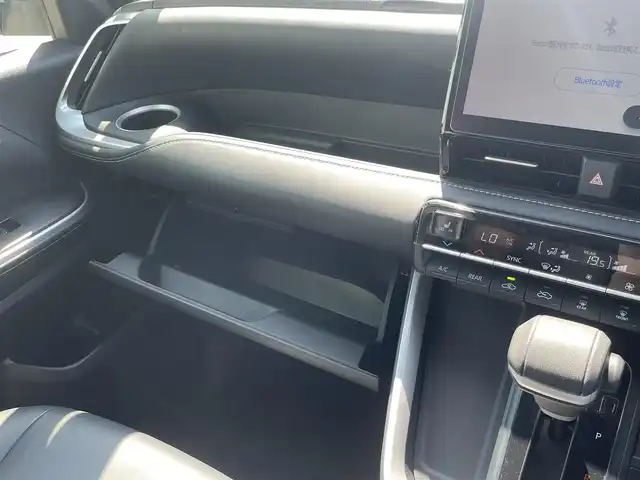 トヨタ ノア ハイブリッド S－Z 福岡県 2022(令4)年 7.6万km ホワイトパールクリスタルシャイン 車載メモリーナビ/フルセグTV/両側パワースライドドア/バックカメラ/ETC2.0/レーダークルーズコントロール/コーナーセンサー/オートマチックハイビーム/LEDヘッドランプ/LEDフロントフォグランプ/ディスプレイオーディオプラス/左右独立温度調整オートエアコン/シートヒーター/100V電源/純正アルミホイール/スマートエントリー/スタートシステム