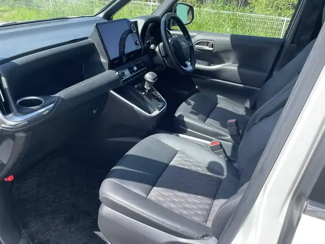 トヨタ ノア ハイブリッド S－Z 福岡県 2022(令4)年 7.6万km ホワイトパールクリスタルシャイン 車載メモリーナビ/フルセグTV/両側パワースライドドア/バックカメラ/ETC2.0/レーダークルーズコントロール/コーナーセンサー/オートマチックハイビーム/LEDヘッドランプ/LEDフロントフォグランプ/ディスプレイオーディオプラス/左右独立温度調整オートエアコン/シートヒーター/100V電源/純正アルミホイール/スマートエントリー/スタートシステム