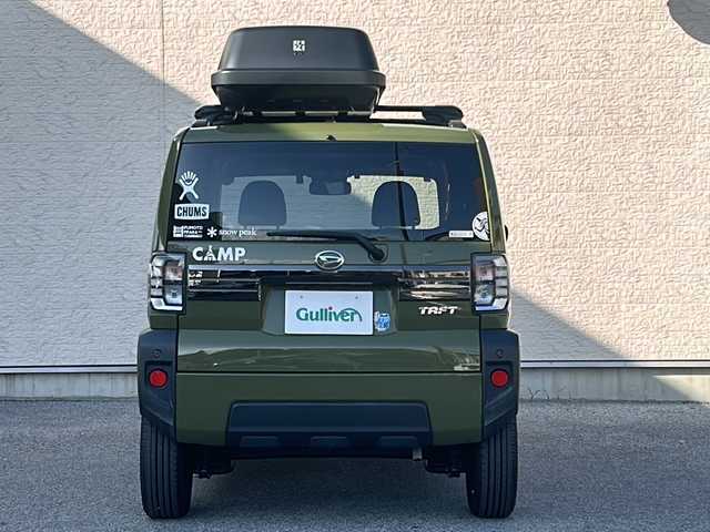 ダイハツ タフト G 滋賀県 2020(令2)年 6.1万km フォレストカーキメタリック 純正メモリーナビ/（AM/FM/CD/DVD/フルセグTV/Bluetooth/iPod/SD）/ETC/ガラスルーフ/INNOルーフボックス/ドライブレコーダー/衝突軽減ブレーキ/シートヒーターD/N/オートライト/オートエアコン/ステアリングスイッチ/アイドリングストップ/電子パーキング/ブレーキホールド/コーナーセンサー/プッシュスタート/スマートキー/純正ドアバイザー/電動格納ミラー/USB/横滑り防止装置
