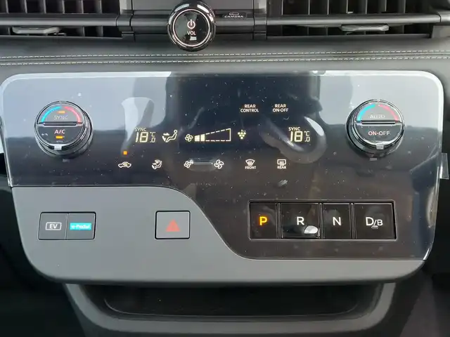 日産 セレナ e－パワー ハイウェイスター V 東京都 2025(令7)年 0.1千km プリズムホワイト 登録済未使用車/純正12.3インチカラーディスプレイ/アラウンドビューモニター/プロパイロット/インテリジェントルームミラー/前後ドライブレコーダー/11インチ後席専用モニター/両側電動スライドドア/ビルトインETC2.0/衝突軽減ブレーキ/レーンキープアシスト/ブラインドスポットモニター/オートマチックハイビーム/コーナーセンサー/置くだけワイヤレス充電器/後席サンシェード/LEDヘッドライト/スマートキー