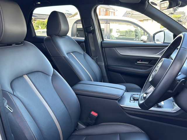 マツダ ＣＸ－６０ XD エクスクルーシブモード 鳥取県 2023(令5)年 1.7万km ロジウムホワイトプレミアムメタリック ワンオーナー/mi-DRIVE-AWD/スマートキーx2個/BOSEサウンドシステム/ダブルサンルーフ/ナッパレザーシート/ヘッドアップディスプレイ/全方位カメラ/フルディスプレイメーター/前後ドライブレコーダー/プリクラッシュセーフティ/ブラインドスポット/レーンデパーチャー/アダクティブクルーズ/オートハイビーム/インテリジェントソナー/パワーテールゲート/マツダコネクトナビ/フルセグ・Bluetooth/前席パワーシート（D席メモリ）/前席エアーシート/全席シートヒーター/ハンドルヒーター/テレスコピックステアリング/LEDヘッドライト/オートワイパー/オートリトラクトミラー/ETCユニット/スタットレスAW4本積込/保証書・取説