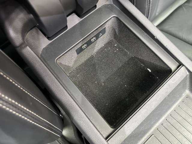 アウディ Ｑ７ 55TFSIクワトロアダプティブエアサスペンション 千葉県 2018(平30)年 4.3万km ディープブラックパールエフェクト ７シーターＰＫＧ　/パノラマＳＲ　/マトリクスＬＥＤ　/黒革シート　/ＡＣＣ　/ナビ　/３６０°　/Ｂｌｕｅｔｏｏｔｈ接続　/電動シート　/シートＨ　/純正２１インチＡＷ　/バーチャルコックピット