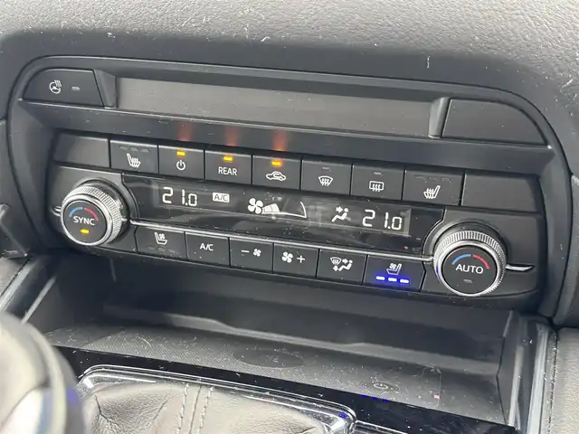 マツダ ＣＸ－８ XD スポーツアピアランス 滋賀県 2024(令6)年 3.7万km ジェットブラックマイカ レザーシート/純正12.25ナビ/・Bluetooth/USB/フルセグ/全方位カメラ/シートヒーター/シートベンチレーション/パワーシート/パワーリアゲート/電子パーキング/純正19AW/社外デジタルインナーミラー/LEDヘッドライト/ステアリングヒーター/純正ETC