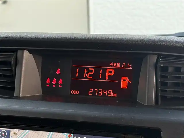 トヨタ ルーミー X 愛知県 2021(令3)年 2.8万km ブラックマイカメタリック /禁煙車//純正メモリナビ//地デジ/CD/SD/BT//FM/AM//前後ドライブレコーダー//バックカメラ//ETC//パワースライドドア//スマートアシスト//車線逸脱警報//衝突警報//衝突回避支援ブレーキ//ブレーキ抑制付誤発進抑制機能//先行車発進お知らせ//オートライト//オートハイビーム//オートリトラミラー//リアサンシェード//横滑り防止//PWRモード//アイドリングストップ//ISOFIX//スマートキー//プッシュスタート//純正フロアマット//純正ドアバイザー//保証書//取扱説明書//ナビ取扱説明書//ディーラー記録簿R3-R6//スペアキー