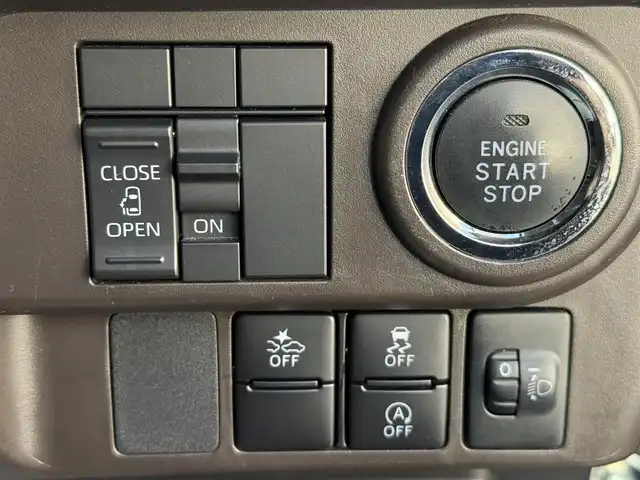 トヨタ ルーミー X 愛知県 2021(令3)年 2.8万km ブラックマイカメタリック /禁煙車//純正メモリナビ//地デジ/CD/SD/BT//FM/AM//前後ドライブレコーダー//バックカメラ//ETC//パワースライドドア//スマートアシスト//車線逸脱警報//衝突警報//衝突回避支援ブレーキ//ブレーキ抑制付誤発進抑制機能//先行車発進お知らせ//オートライト//オートハイビーム//オートリトラミラー//リアサンシェード//横滑り防止//PWRモード//アイドリングストップ//ISOFIX//スマートキー//プッシュスタート//純正フロアマット//純正ドアバイザー//保証書//取扱説明書//ナビ取扱説明書//ディーラー記録簿R3-R6//スペアキー