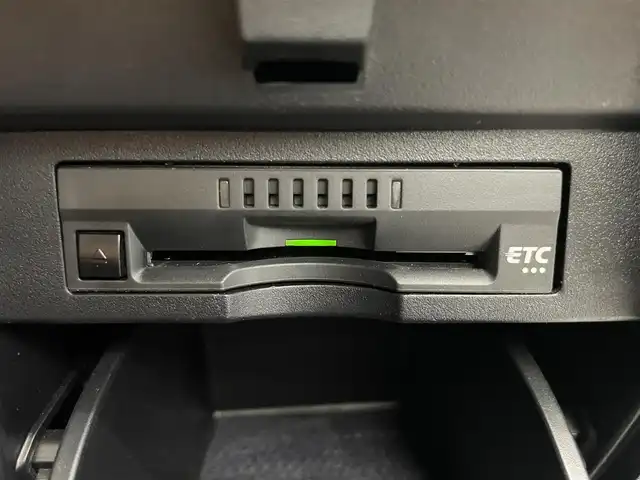 トヨタ アルファード S Cパッケージ 鹿児島県 2019(令1)年 1.9万km ホワイトパールクリスタルシャイン 禁煙車　/ツインムーンルーフ　/純正フリップダウンモニター　/純正９インチナビ　/トヨタセーフティセンス/前後コーナーセンサー/バックカメラ　/全席パワーシート　/両側パワースライドドア/前席シートヒーター/前席シートベンチレーション/ウッド調コンビハンドル　/LEDヘッドライト/ETC/純正アルミホイール/オートライト/オートマチックハイビーム