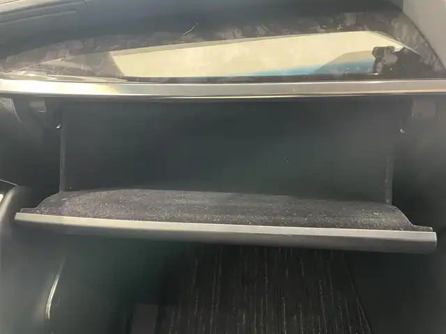 トヨタ アルファード S Cパッケージ 鹿児島県 2019(令1)年 1.9万km ホワイトパールクリスタルシャイン 禁煙車　/ツインムーンルーフ　/純正フリップダウンモニター　/純正９インチナビ　/トヨタセーフティセンス/前後コーナーセンサー/バックカメラ　/全席パワーシート　/両側パワースライドドア/前席シートヒーター/前席シートベンチレーション/ウッド調コンビハンドル　/LEDヘッドライト/ETC/純正アルミホイール/オートライト/オートマチックハイビーム