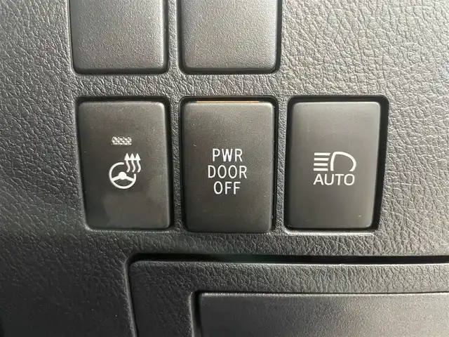 トヨタ アルファード S Cパッケージ 鹿児島県 2019(令1)年 1.9万km ホワイトパールクリスタルシャイン 禁煙車　/ツインムーンルーフ　/純正フリップダウンモニター　/純正９インチナビ　/トヨタセーフティセンス/前後コーナーセンサー/バックカメラ　/全席パワーシート　/両側パワースライドドア/前席シートヒーター/前席シートベンチレーション/ウッド調コンビハンドル　/LEDヘッドライト/ETC/純正アルミホイール/オートライト/オートマチックハイビーム