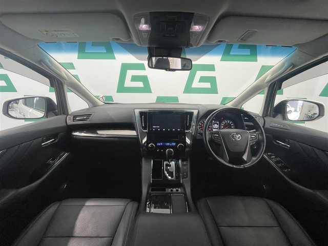 トヨタ アルファード S Cパッケージ 鹿児島県 2019(令1)年 1.9万km ホワイトパールクリスタルシャイン 禁煙車　/ツインムーンルーフ　/純正フリップダウンモニター　/純正９インチナビ　/トヨタセーフティセンス/前後コーナーセンサー/バックカメラ　/全席パワーシート　/両側パワースライドドア/前席シートヒーター/前席シートベンチレーション/ウッド調コンビハンドル　/LEDヘッドライト/ETC/純正アルミホイール/オートライト/オートマチックハイビーム