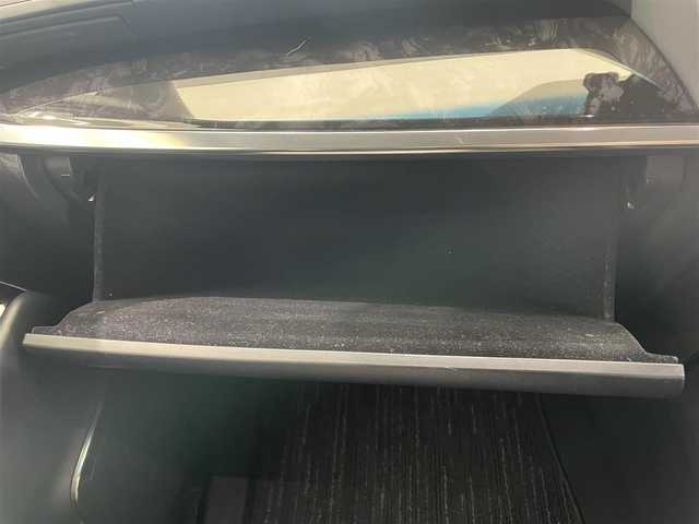 トヨタ アルファード S Cパッケージ 鹿児島県 2019(令1)年 1.9万km ホワイトパールクリスタルシャイン 禁煙車　/ツインムーンルーフ　/純正フリップダウンモニター　/純正９インチナビ　/トヨタセーフティセンス/前後コーナーセンサー/バックカメラ　/全席パワーシート　/両側パワースライドドア/前席シートヒーター/前席シートベンチレーション/ウッド調コンビハンドル　/LEDヘッドライト/ETC/純正アルミホイール/オートライト/オートマチックハイビーム