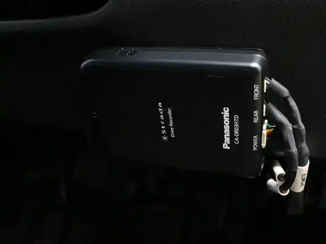 スズキ スイフト スポーツ 三重県 2023(令5)年 2.9万km スーパーブラックパール ワンオーナー /セーフティサポート /アイドリングストップ/ストラーダSDナビ・地デジTV/・DVD/CD/・Bluetooth/全方位ミニター用カメラパッケージ/バックソナー/アダプティブクルーズコントロール/ブラインドスポットモニター/シートヒーター/ビルトインETC/純正17インチアルミホイール/純正エアロ/LEDヘッドランプ/・オートライト/ハイビームアシスト/フロントフォグランプ/プッシュエンジンスタート/スマートキー×2/新車時保証書/取扱説明書