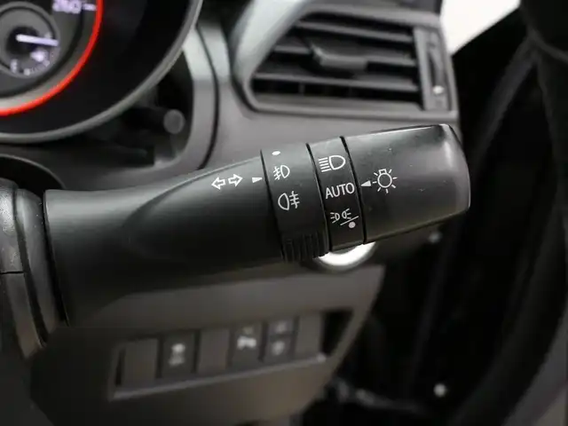 スズキ スイフト スポーツ 三重県 2023(令5)年 2.9万km スーパーブラックパール ワンオーナー /セーフティサポート /アイドリングストップ/ストラーダSDナビ・地デジTV/・DVD/CD/・Bluetooth/全方位ミニター用カメラパッケージ/バックソナー/アダプティブクルーズコントロール/ブラインドスポットモニター/シートヒーター/ビルトインETC/純正17インチアルミホイール/純正エアロ/LEDヘッドランプ/・オートライト/ハイビームアシスト/フロントフォグランプ/プッシュエンジンスタート/スマートキー×2/新車時保証書/取扱説明書