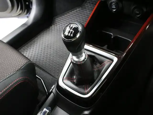 スズキ スイフト スポーツ 三重県 2023(令5)年 2.9万km スーパーブラックパール ワンオーナー /セーフティサポート /アイドリングストップ/ストラーダSDナビ・地デジTV/・DVD/CD/・Bluetooth/全方位ミニター用カメラパッケージ/バックソナー/アダプティブクルーズコントロール/ブラインドスポットモニター/シートヒーター/ビルトインETC/純正17インチアルミホイール/純正エアロ/LEDヘッドランプ/・オートライト/ハイビームアシスト/フロントフォグランプ/プッシュエンジンスタート/スマートキー×2/新車時保証書/取扱説明書