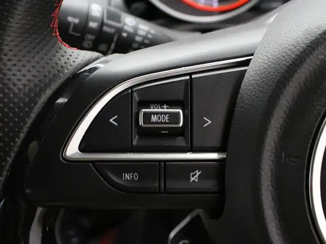 スズキ スイフト スポーツ 三重県 2023(令5)年 2.9万km スーパーブラックパール ワンオーナー /セーフティサポート /アイドリングストップ/ストラーダSDナビ・地デジTV/・DVD/CD/・Bluetooth/全方位ミニター用カメラパッケージ/バックソナー/アダプティブクルーズコントロール/ブラインドスポットモニター/シートヒーター/ビルトインETC/純正17インチアルミホイール/純正エアロ/LEDヘッドランプ/・オートライト/ハイビームアシスト/フロントフォグランプ/プッシュエンジンスタート/スマートキー×2/新車時保証書/取扱説明書