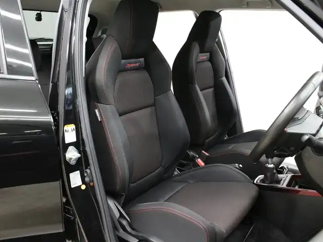 スズキ スイフト スポーツ 三重県 2023(令5)年 2.9万km スーパーブラックパール ワンオーナー /セーフティサポート /アイドリングストップ/ストラーダSDナビ・地デジTV/・DVD/CD/・Bluetooth/全方位ミニター用カメラパッケージ/バックソナー/アダプティブクルーズコントロール/ブラインドスポットモニター/シートヒーター/ビルトインETC/純正17インチアルミホイール/純正エアロ/LEDヘッドランプ/・オートライト/ハイビームアシスト/フロントフォグランプ/プッシュエンジンスタート/スマートキー×2/新車時保証書/取扱説明書