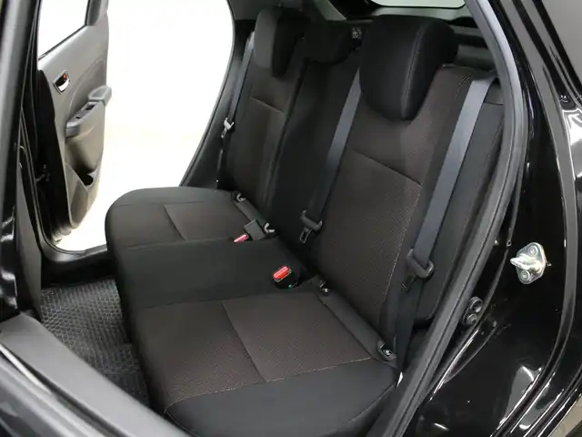 スズキ スイフト スポーツ 三重県 2023(令5)年 2.9万km スーパーブラックパール ワンオーナー /セーフティサポート /アイドリングストップ/ストラーダSDナビ・地デジTV/・DVD/CD/・Bluetooth/全方位ミニター用カメラパッケージ/バックソナー/アダプティブクルーズコントロール/ブラインドスポットモニター/シートヒーター/ビルトインETC/純正17インチアルミホイール/純正エアロ/LEDヘッドランプ/・オートライト/ハイビームアシスト/フロントフォグランプ/プッシュエンジンスタート/スマートキー×2/新車時保証書/取扱説明書