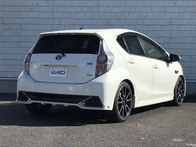 トヨタ アクア G G’s 栃木県 2014(平26)年 8.8万km ライムホワイトパールクリスタルシャイン (株)IDOMが運営する【じしゃロン小山店】の自社ローン対象車両になります。こちらは現金ご利用時の価格です。/自社ローンご希望の方は別途その旨お申付け下さい。//禁煙車/純正フルセグナビ/（CD/DVD/AM/FMラジオ）/(Bluetooth)/スマートキー/プッシュスタート/バックカメラ/ＥＴＣ/シートヒーター/ステアリングリモコン/電動格納ドアミラー/パワーウインドウ/オートライト/防眩ミラー