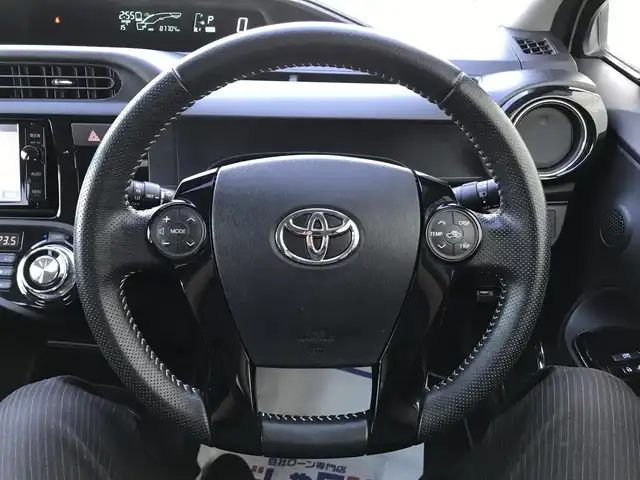 トヨタ アクア G G’s 栃木県 2014(平26)年 8.8万km ライムホワイトパールクリスタルシャイン (株)IDOMが運営する【じしゃロン小山店】の自社ローン対象車両になります。こちらは現金ご利用時の価格です。/自社ローンご希望の方は別途その旨お申付け下さい。//禁煙車/純正フルセグナビ/（CD/DVD/AM/FMラジオ）/(Bluetooth)/スマートキー/プッシュスタート/バックカメラ/ＥＴＣ/シートヒーター/ステアリングリモコン/電動格納ドアミラー/パワーウインドウ/オートライト/防眩ミラー