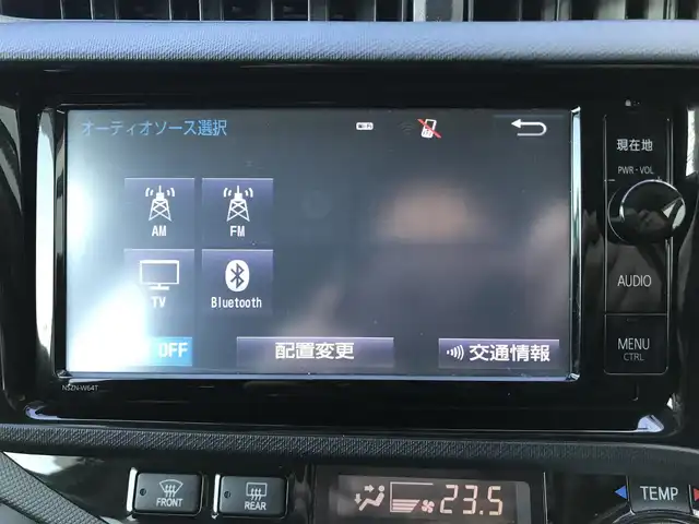 トヨタ アクア G G’s 栃木県 2014(平26)年 8.8万km ライムホワイトパールクリスタルシャイン (株)IDOMが運営する【じしゃロン小山店】の自社ローン対象車両になります。こちらは現金ご利用時の価格です。/自社ローンご希望の方は別途その旨お申付け下さい。//禁煙車/純正フルセグナビ/（CD/DVD/AM/FMラジオ）/(Bluetooth)/スマートキー/プッシュスタート/バックカメラ/ＥＴＣ/シートヒーター/ステアリングリモコン/電動格納ドアミラー/パワーウインドウ/オートライト/防眩ミラー