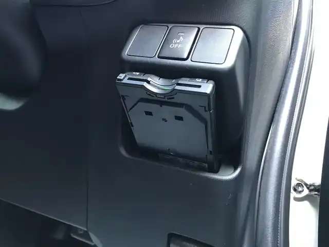 トヨタ アクア G G’s 栃木県 2014(平26)年 8.8万km ライムホワイトパールクリスタルシャイン (株)IDOMが運営する【じしゃロン小山店】の自社ローン対象車両になります。こちらは現金ご利用時の価格です。/自社ローンご希望の方は別途その旨お申付け下さい。//禁煙車/純正フルセグナビ/（CD/DVD/AM/FMラジオ）/(Bluetooth)/スマートキー/プッシュスタート/バックカメラ/ＥＴＣ/シートヒーター/ステアリングリモコン/電動格納ドアミラー/パワーウインドウ/オートライト/防眩ミラー