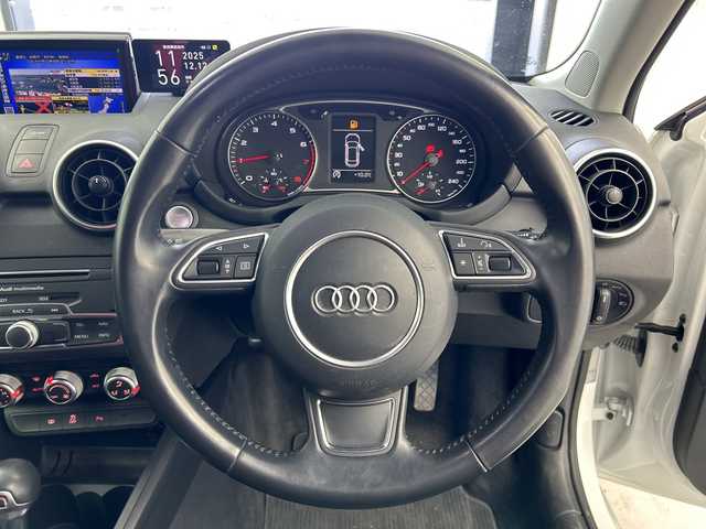 アウディ Ａ１ SB 1．0TFSI 奈良県 2016(平28)年 2.7万km グレイシアホワイトメタリック 純正ナビ/Bluetooth CD フルセグTV/バックカメラ/LEDヘッドライト/純正15インチAW/コーナーセンサー/アイドリングストップ/オートライト/ETC