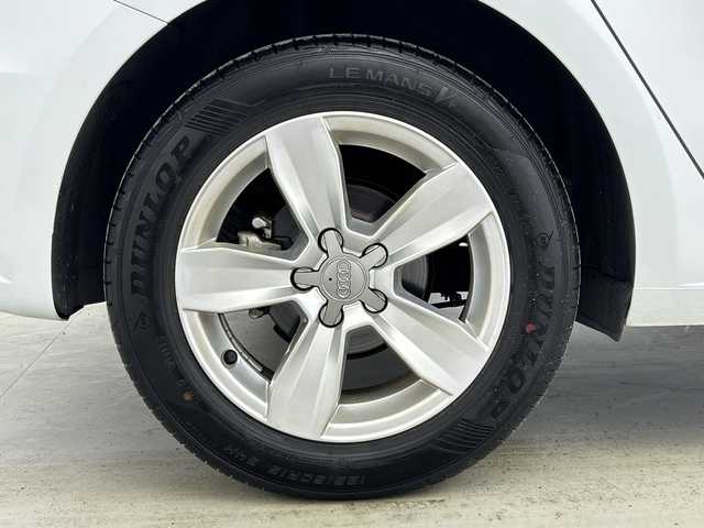 アウディ Ａ１ SB 1．0TFSI 奈良県 2016(平28)年 2.7万km グレイシアホワイトメタリック 純正ナビ/Bluetooth CD フルセグTV/バックカメラ/LEDヘッドライト/純正15インチAW/コーナーセンサー/アイドリングストップ/オートライト/ETC