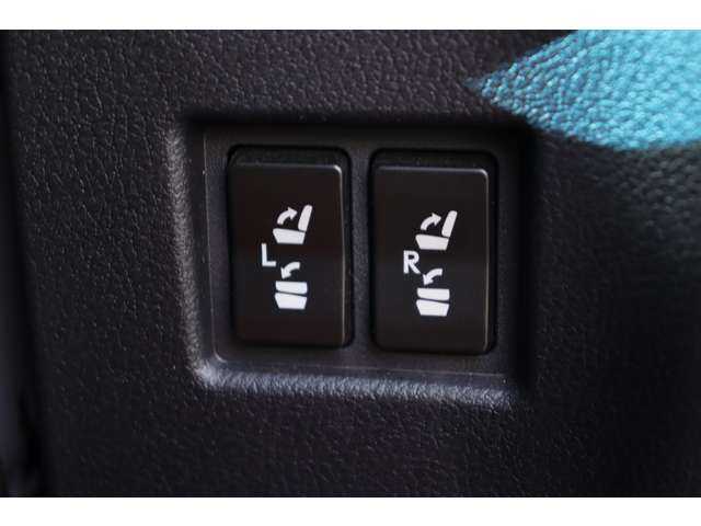レクサス ＮＸ 300h Fスポーツ 大分県 2017(平29)年 6.5万km ブラック ワンオーナー/レクサスセーフティシステム＋/取扱説明書/保証書/サンルーフ/三眼LEDヘッドライト/純正ナビ/地デジ/Bluetooth/バックカメラ/赤革/シートヒーター/パワーシート/ステアリングヒーター/純正18インチAW/純正フロアマット/ETC