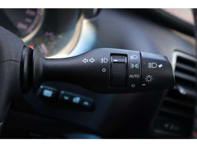 レクサス ＮＸ 300h Fスポーツ 大分県 2017(平29)年 6.5万km ブラック ワンオーナー/レクサスセーフティシステム＋/取扱説明書/保証書/サンルーフ/三眼LEDヘッドライト/純正ナビ/地デジ/Bluetooth/バックカメラ/赤革/シートヒーター/パワーシート/ステアリングヒーター/純正18インチAW/純正フロアマット/ETC